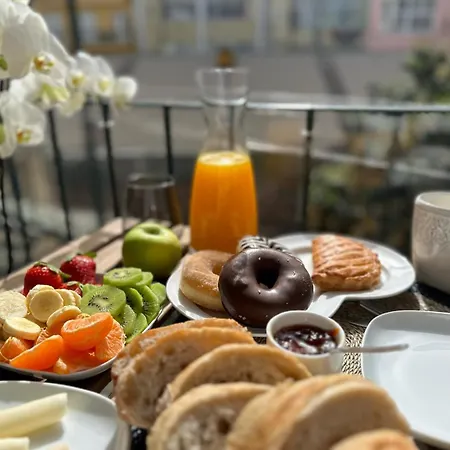 Privatunterkunft Quarto Aconchegante Com Janela E Vista Para Cidade Lissabon