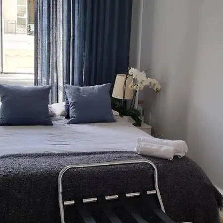 Homestay Quarto Aconchegante Com Janela E Vista Para Cidade *