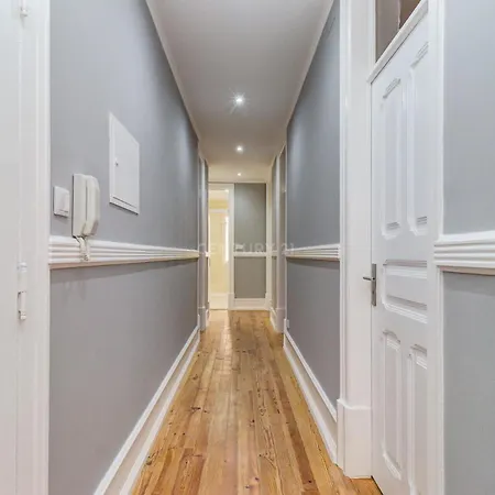 Quarto em Acomodações Particulares Quarto Aconchegante Com Janela E Vista Para Cidade *