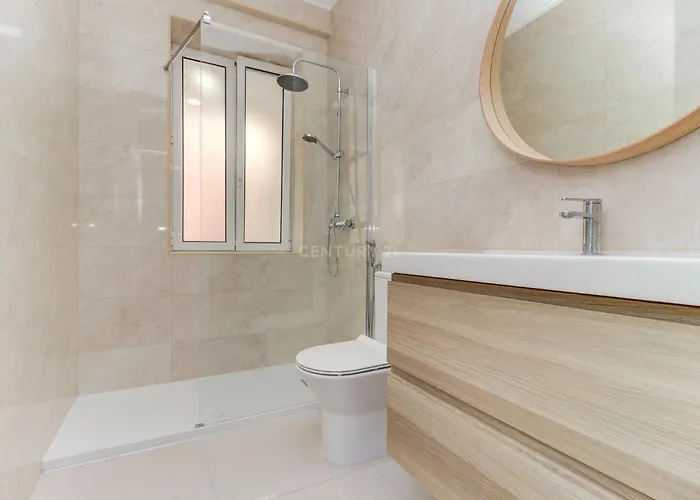 Aconchegante Com Janela E Vista