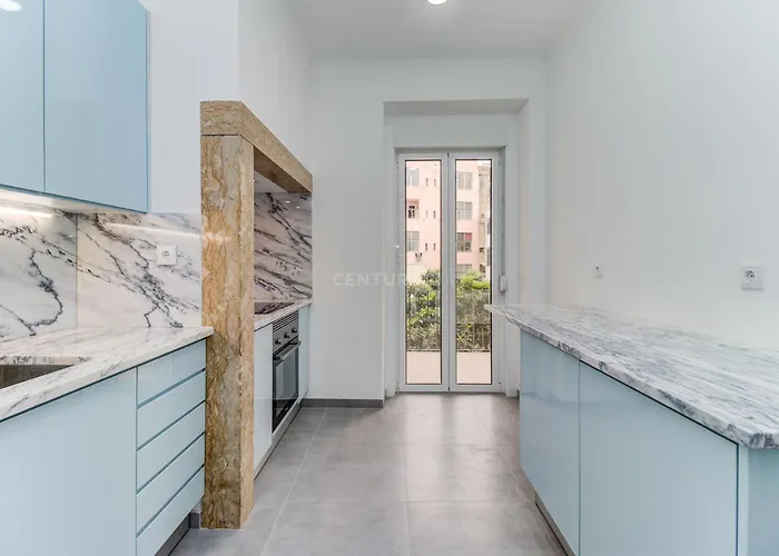 Aconchegante Com Janela E Vista Lisboa