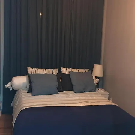 Habitación en casa particular Quarto Aconchegante Com Janela E Vista Para Cidade *